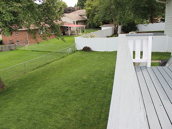 5th image of 703 S Taylor Cir