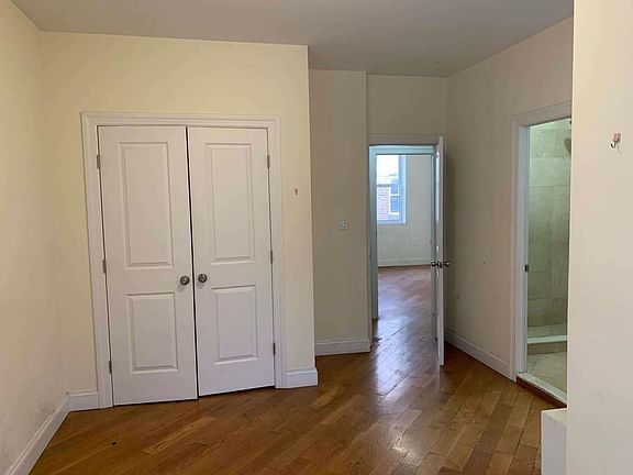 3rd image of 220 W 107th St APT 6B