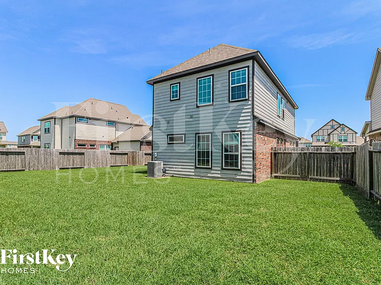 3209 Youngs Meadow Ln — Photo 15