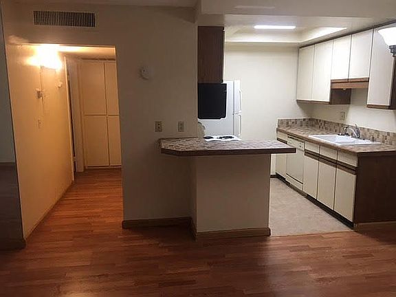4th image of 424 N Bellflower Blvd Unit 218