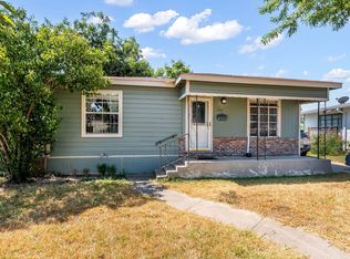 1722 Alametos, San Antonio, TX 78201