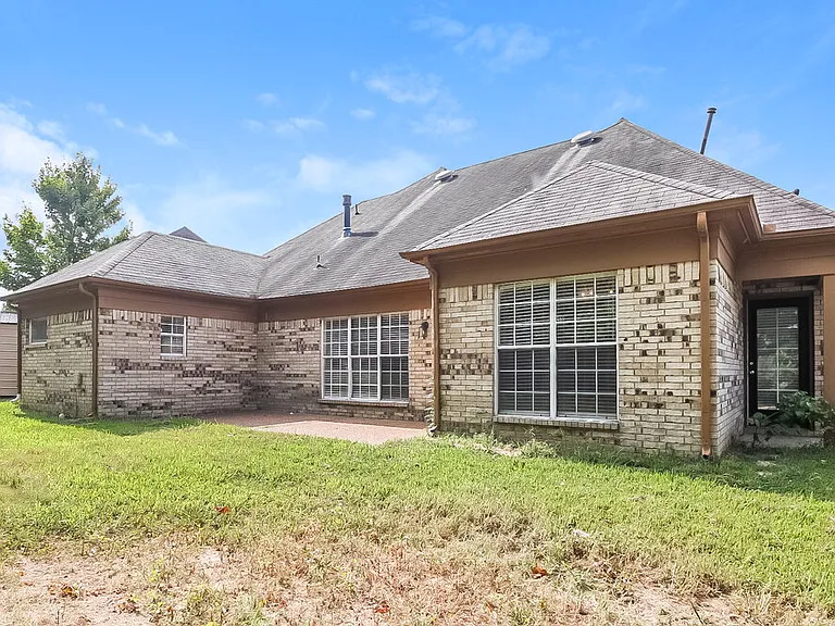 10156 Lynham Dr — Photo 16
