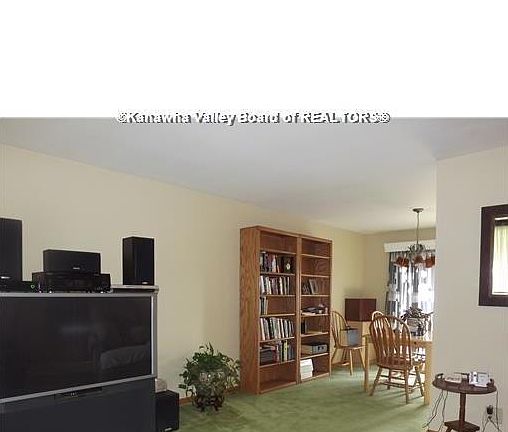 3rd image of 1408 Lyndale Dr