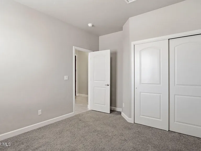 13131 Oakhampton Ave — Photo 17