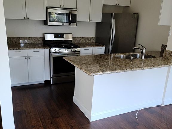 4th image of 15240 Ocaso Ave Unit 201