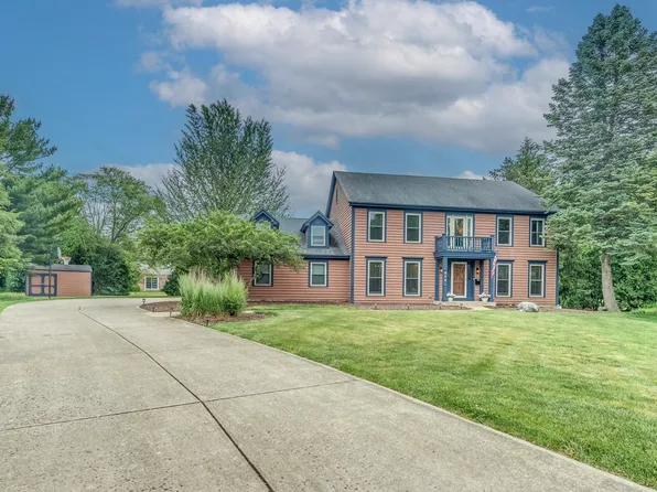 614 Marion Ave, St Charles, IL 60174