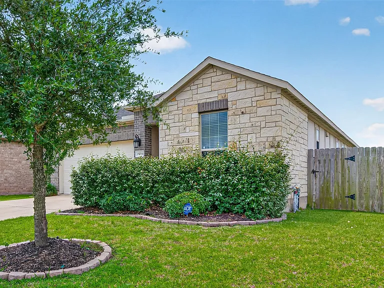 19031 Fulvetta Haven Way — Photo 3