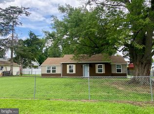 40 Monroe Dr, Colonial Beach, VA 22443