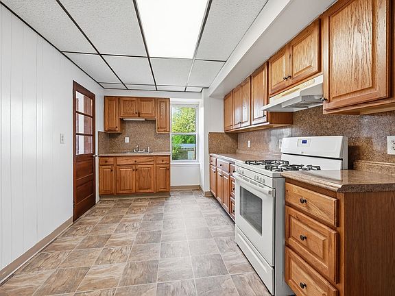 4th image of 2223 Forest St Unit 1