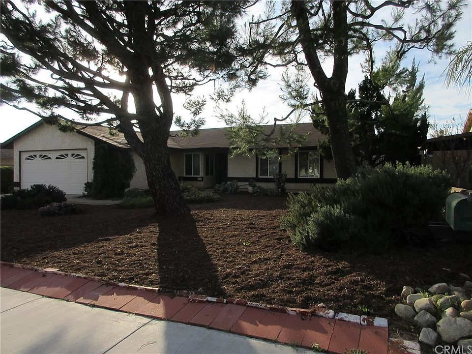 1st image of 737 N Baker Ave