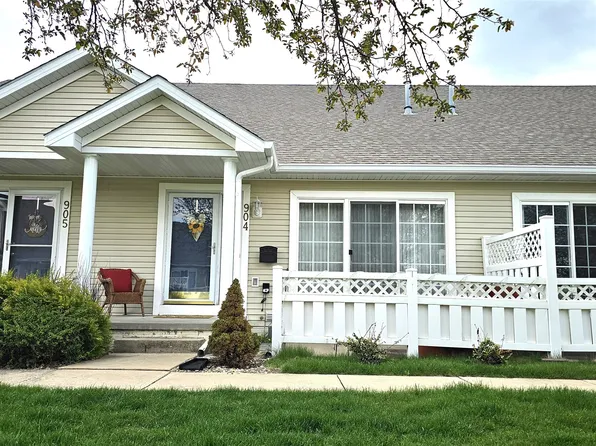4425 Mills Civic Pkwy Unit 904, West Des Moines, IA 50265