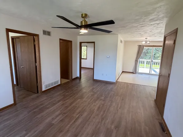 5971 Christine Ct #5971, Burlington, WI 53105