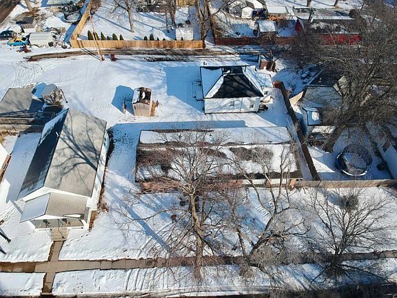 3rd image of 716 S 4th St