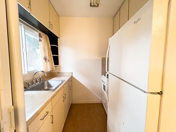 3rd image of 1627 Nuuanu Ave #D