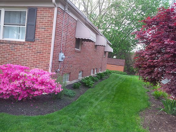 2nd image of 1471 Woodbine Ave