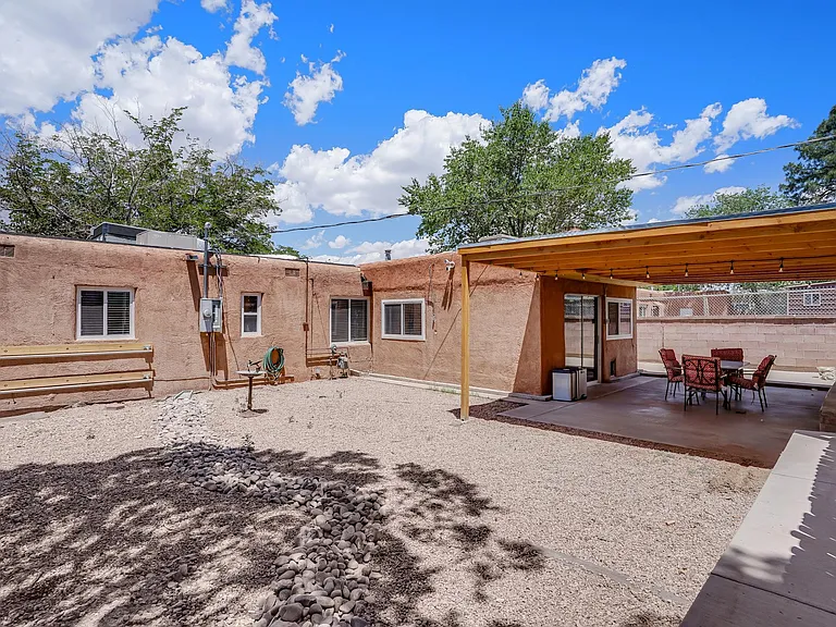 2518 Cagua Dr NE — Photo 2