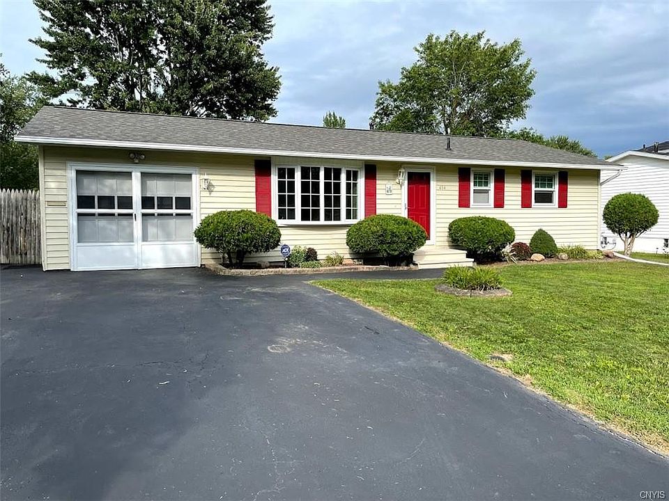 1st image of 414 Sunflower Dr