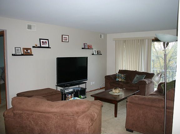 3rd image of 11009 Theresa Cir