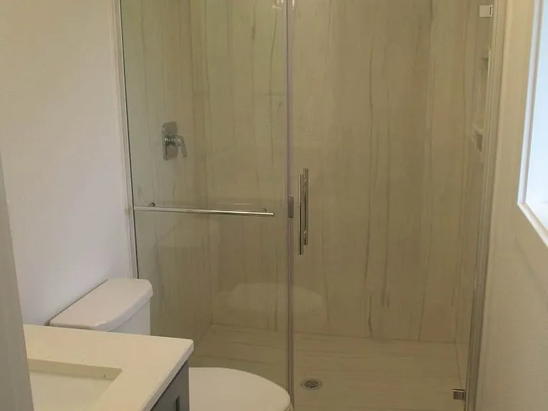5401 N Court St #A — Photo 23