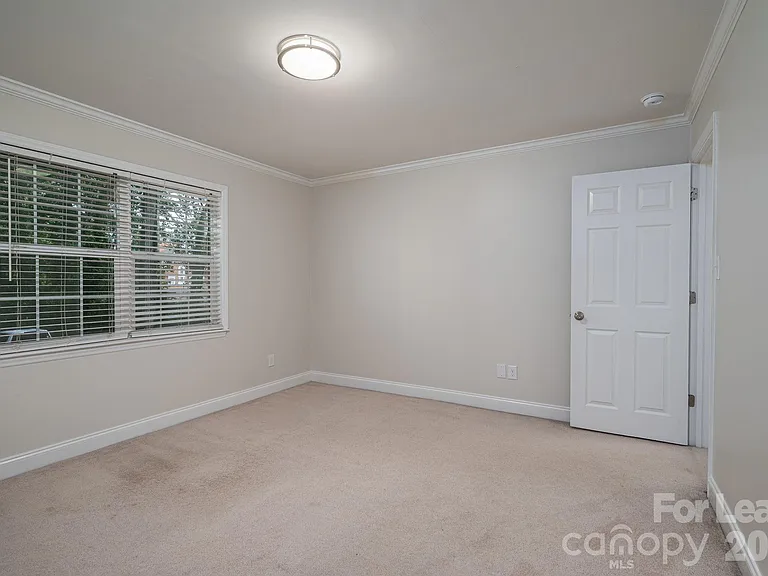 100 Cabell Way — Photo 20