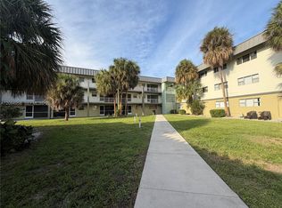 250 Layne Blvd APT 310, Hallandale, FL 33009