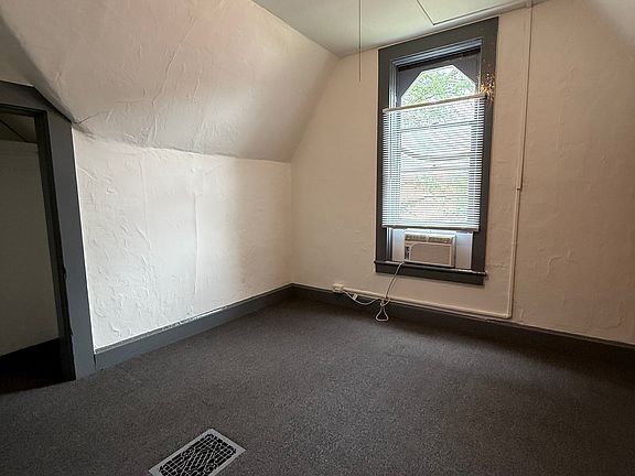 3rd image of 1143 G St #4