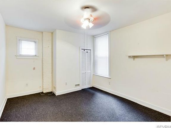 Rear bedroom