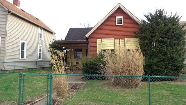 2nd image of 750 E 4th St