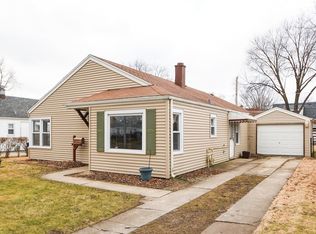 9216 S 49th Ct, Oak Lawn, IL 60453