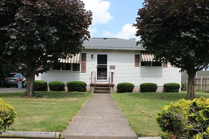 236 Morgan St photo 1