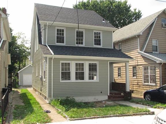 2nd image of 10914 201st St