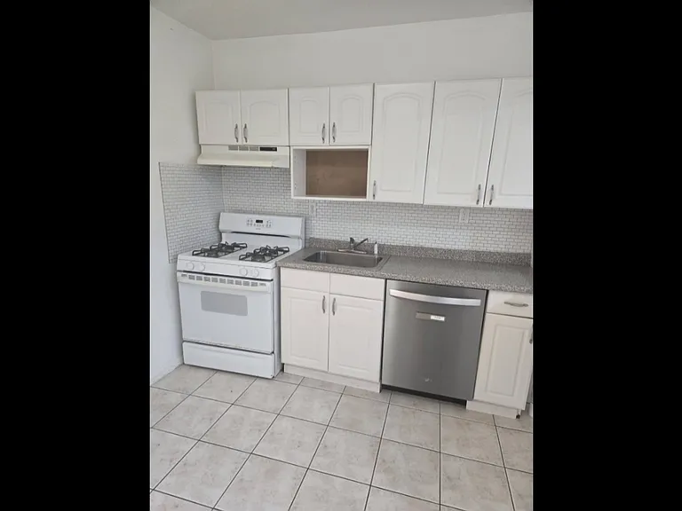 3 McGuire Dr — Photo 11