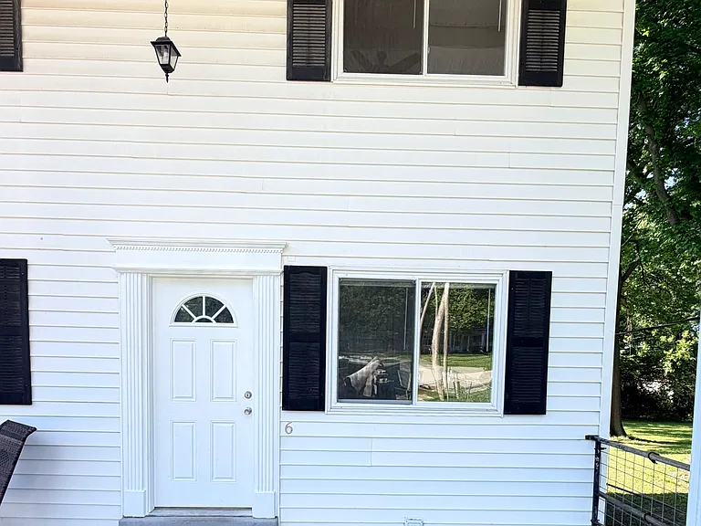 195 Lewis St #6 — Photo 1