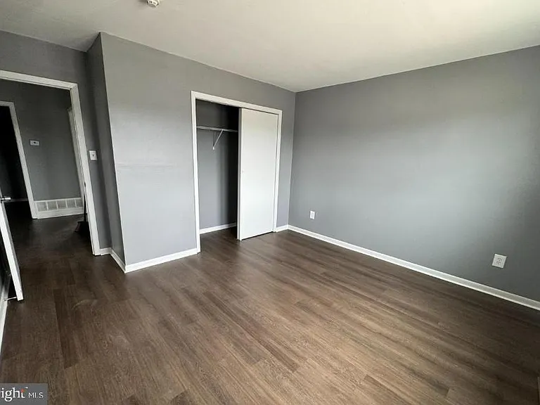 32 Edgewater Ave #B — Photo 12