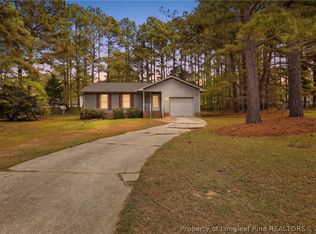 207 Cobblestone Ct, Raeford, NC 28376