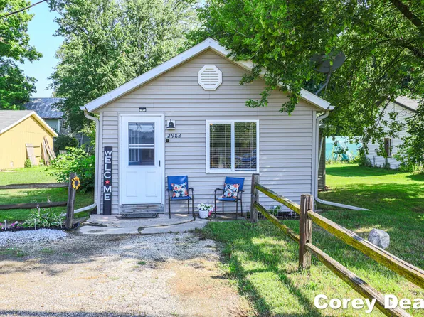 2982 Pearl St, Orleans, MI 48865