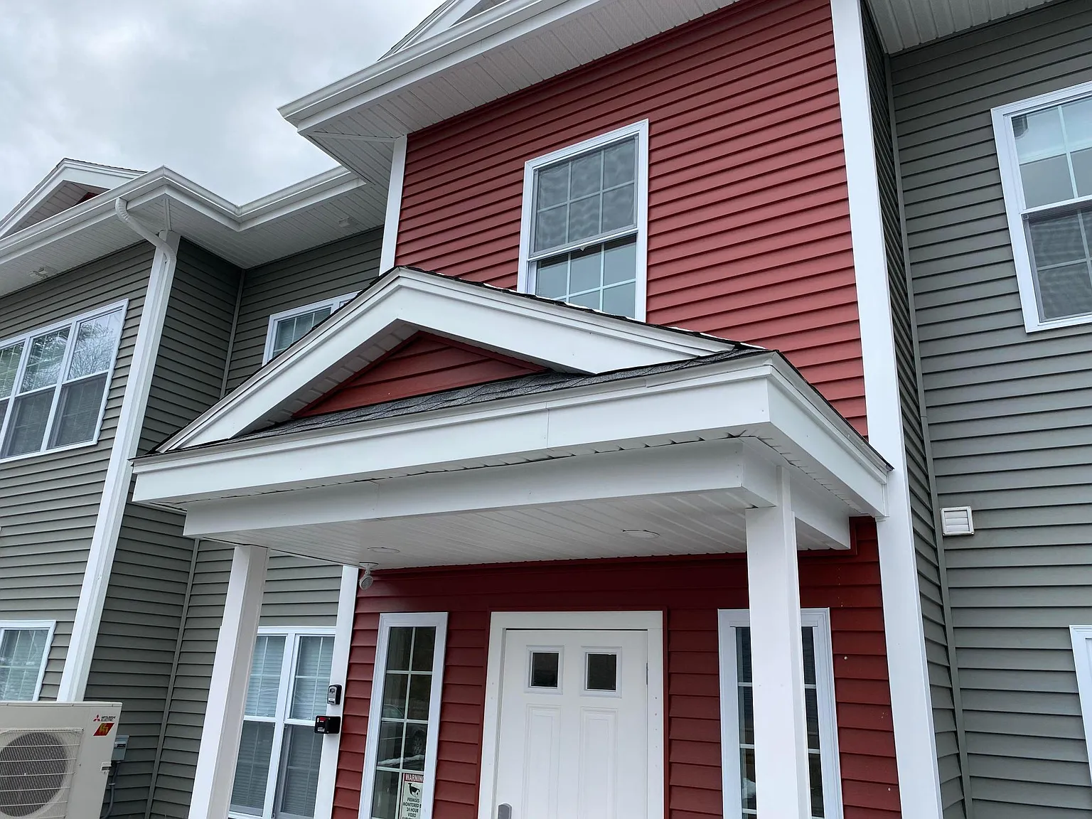 1 bed, 873 sqft, $2,299 — Photo 3