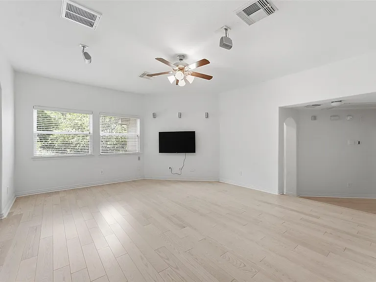 58 N Scribewood Cir — Photo 18