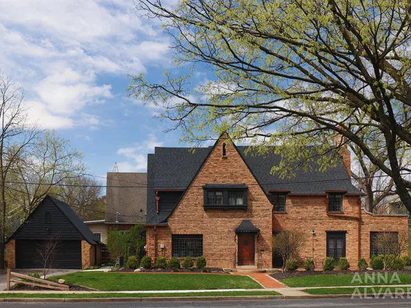 245 Briarwood Ave SE, East Grand Rapids, MI 49506