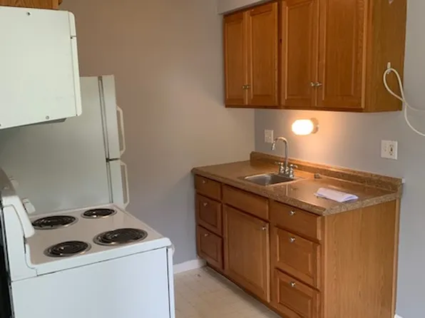 Capac Apartments - 5, 415 E Mill St, Capac, MI 48014