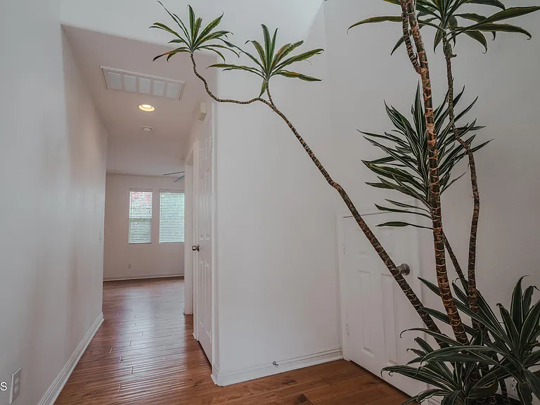 525 Shell Harbor Ln #525 — Photo 39