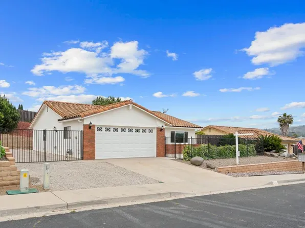 726 Honeydew Ln, Vista, CA 92084