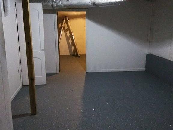 2nd image of 5043 Laurel Springs Way NE
