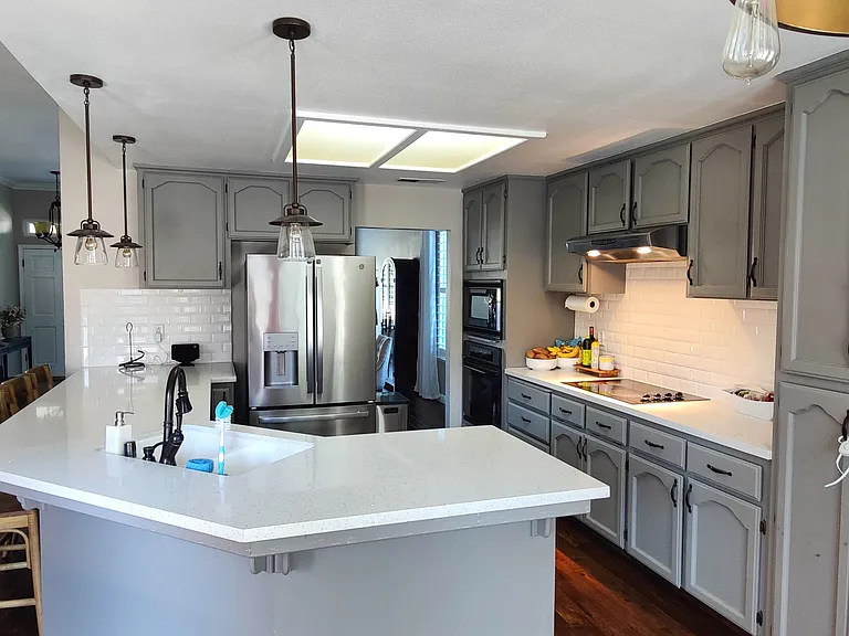 2076 Mesa Ave — Photo 5