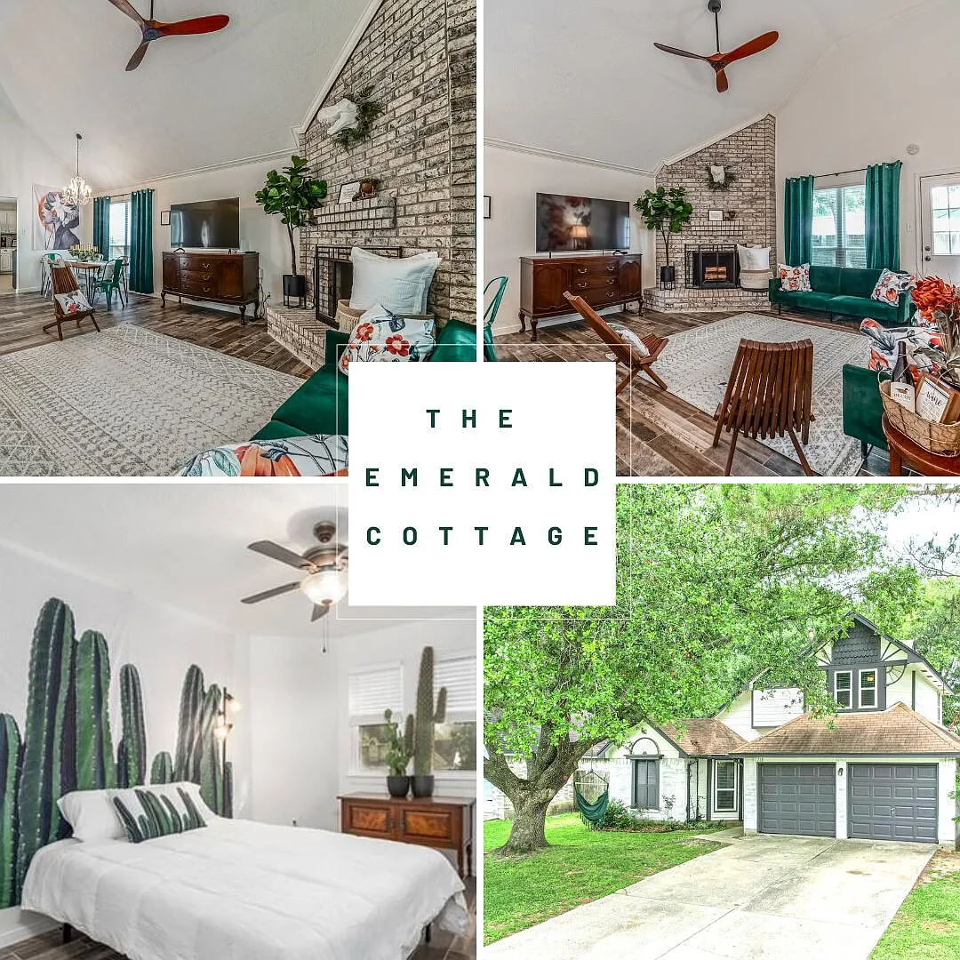 The Emerald Cottage, Friendswood Texas — Photo 1