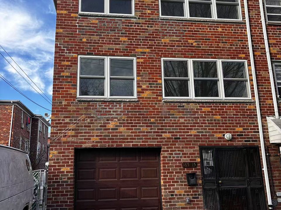 1st image of 16515 65th Ave #2