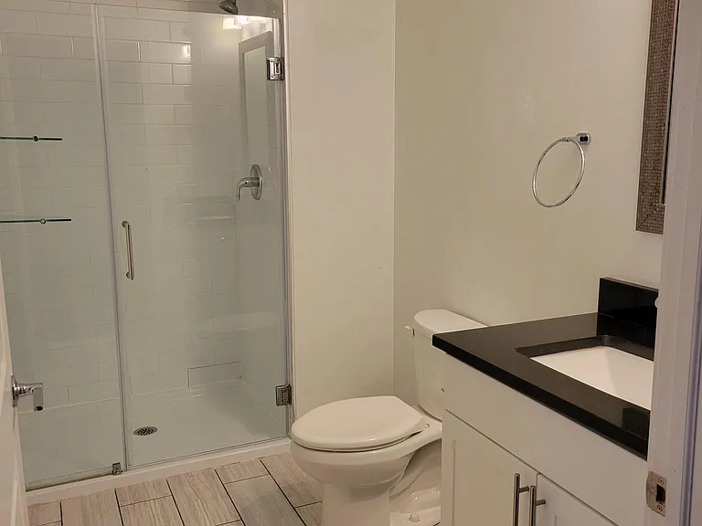 710 Chestnut St #201 — Photo 4