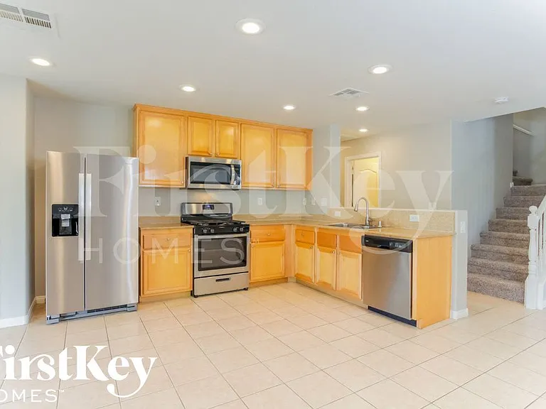 8332 Blazing Sky Ct — Photo 6