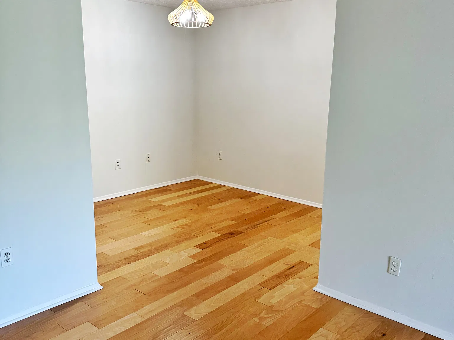 2 bed, 1200 sqft, $2,250 — Photo 4