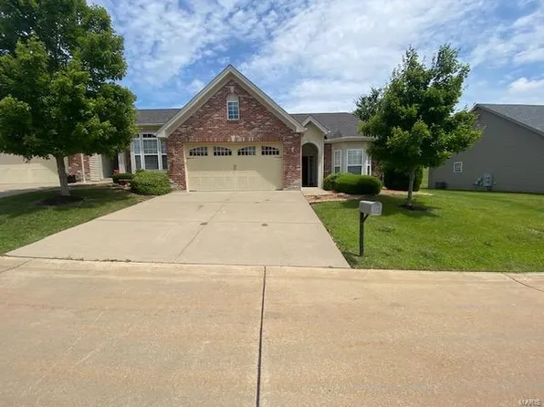 3012 Redbird Crest Ln, Washington, MO 63090